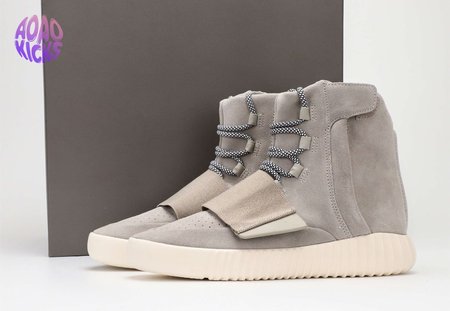 YEEZY Boost 750 Light Brown SIZE: 40-50