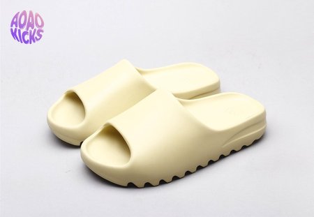 Yeezy SLIDE "Sand" (Run smaller, please choose a bigger size) 6344