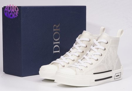 Dior B23 High Top Logo Oblique size 35-46 ( runs half size bigger )