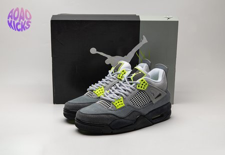 AJ 4 Retro SE "95 Neon" Size 40.5-46